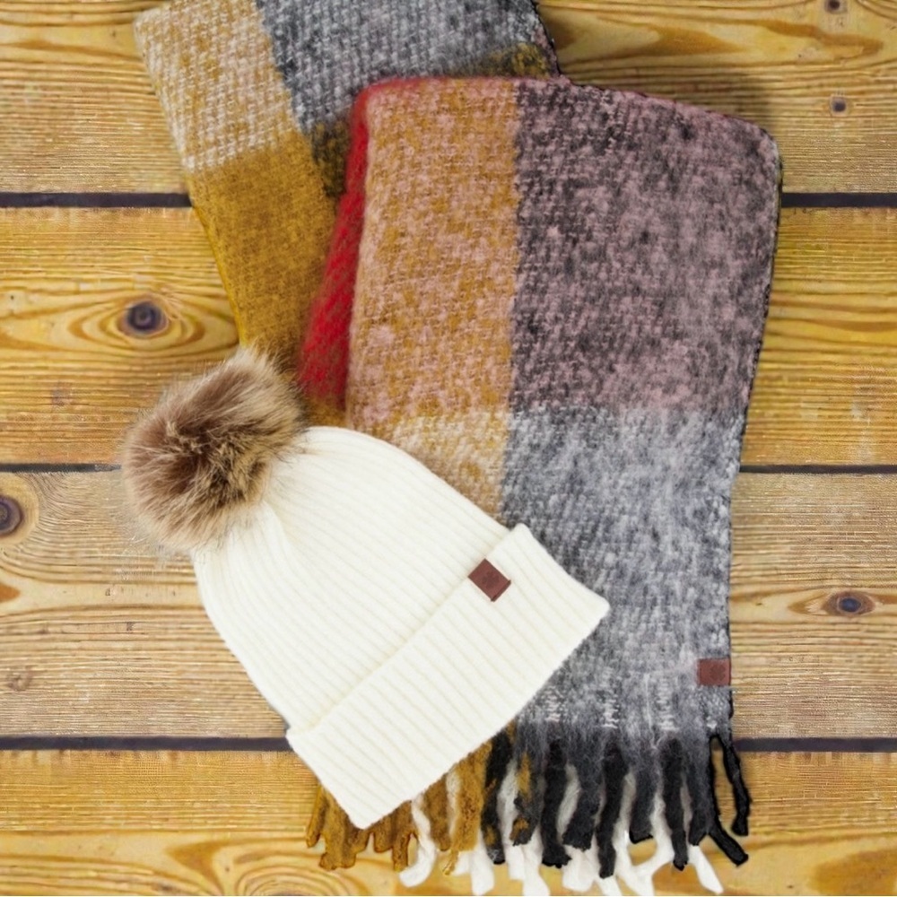 NWT Lucky Brand 2 PC Set Cozy Plaid Scarf and Tan Pom-Pom Beanie
